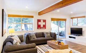 Ski In Out, Great Location, Free Shuttle Bus